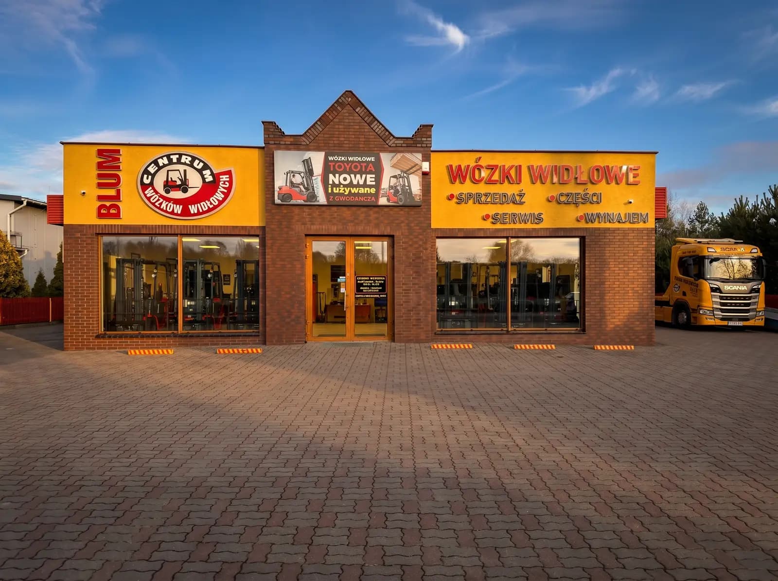 Hala Centrum Wózków Widłowych BLUM w Lisim Ogonie koło Bydgoszczy
